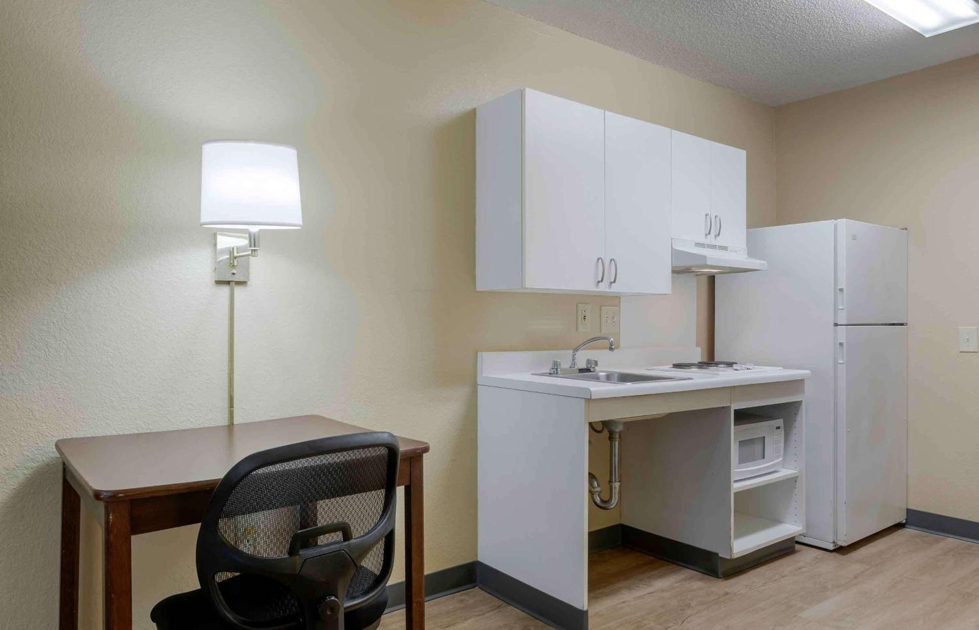 Extended Stay America Select Suites - Raleigh - Rtp - 4610 Miami Blvd Durham Exteriér fotografie